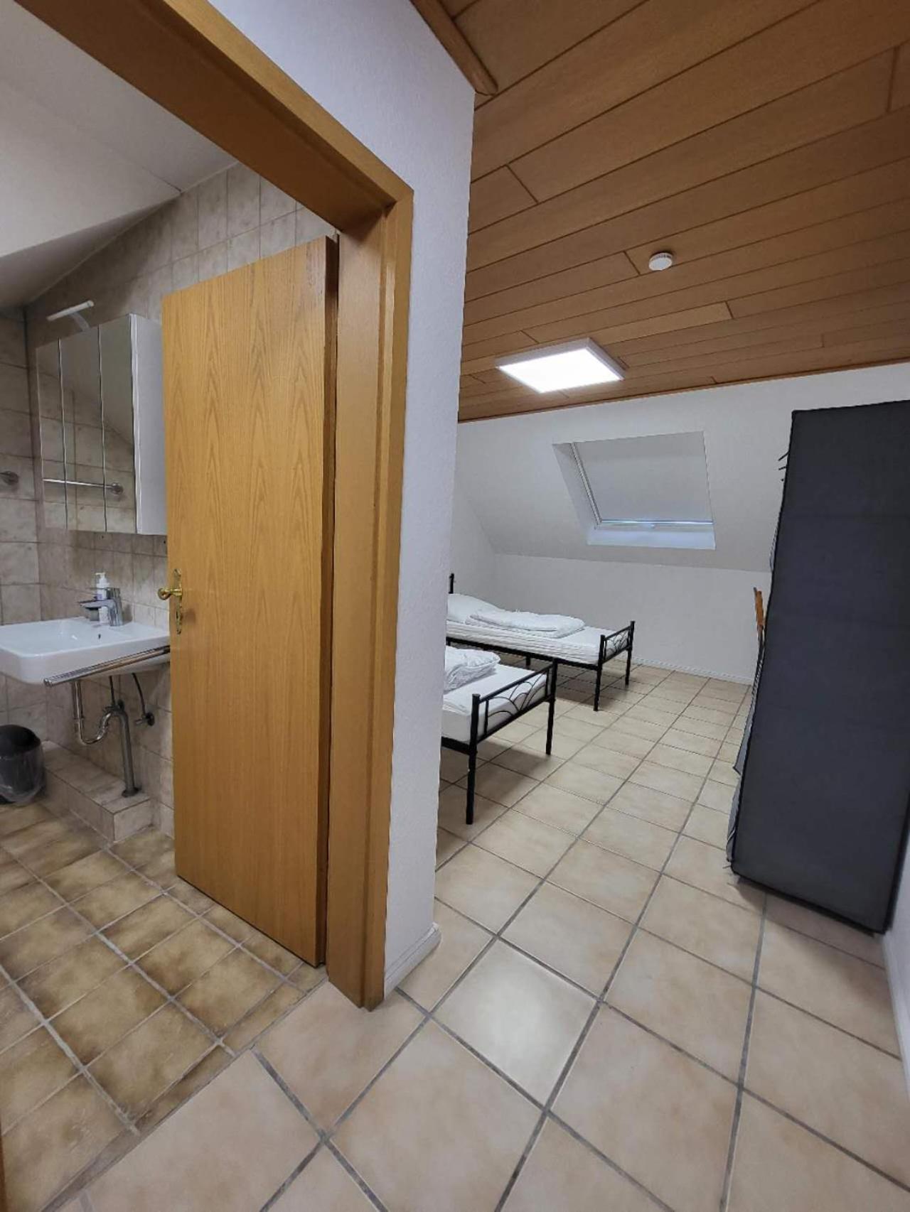 Zimmer Nr 4 Mit Privates Badezimmer In Juelich Hotel Exterior foto